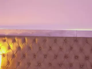 Linoshka's Live Sex Cam Show