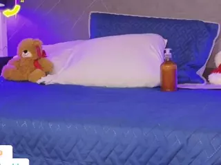 Linoshka's Live Sex Cam Show