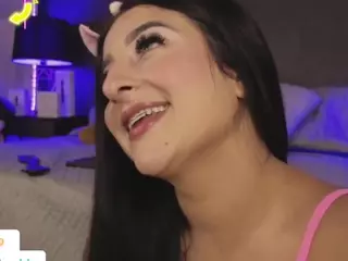Linoshka's Live Sex Cam Show