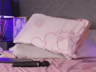 Linoshka's Live Sex Cam Show