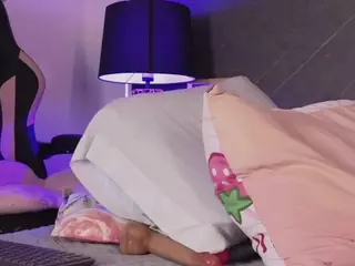 Linoshka's Live Sex Cam Show