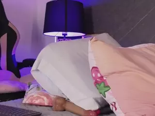 Linoshka's Live Sex Cam Show