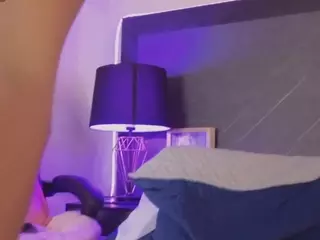 Linoshka's Live Sex Cam Show