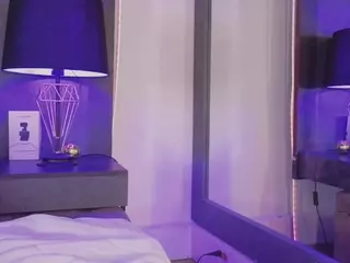 Linoshka's Live Sex Cam Show