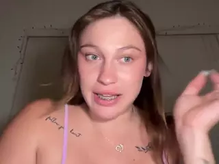Savanna's Live Sex Cam Show