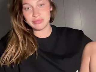 Savanna's Live Sex Cam Show