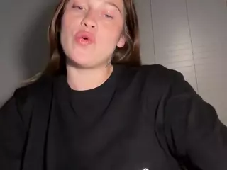 Savanna's Live Sex Cam Show