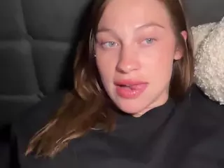 Savanna's Live Sex Cam Show