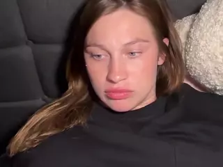 Savanna's Live Sex Cam Show