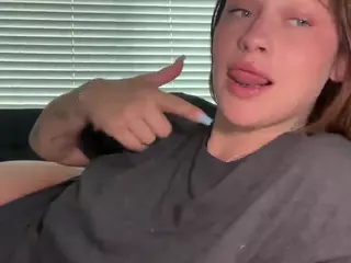 Savanna's Live Sex Cam Show