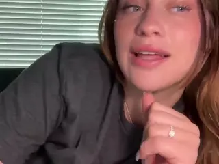 Savanna's Live Sex Cam Show