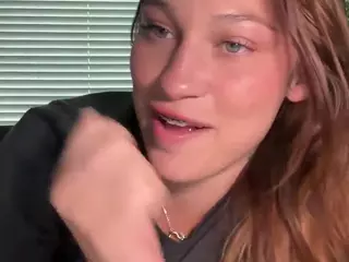 Savanna's Live Sex Cam Show