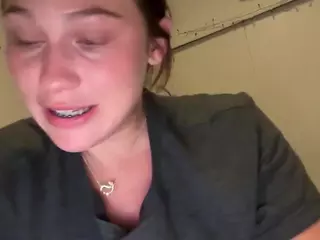 Savanna's Live Sex Cam Show