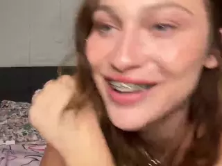 Savanna's Live Sex Cam Show