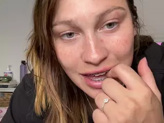 Savanna's Live Sex Cam Show