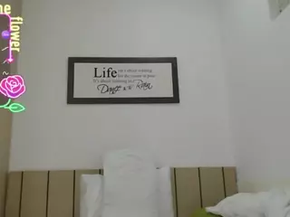 MaryHillx's Live Sex Cam Show