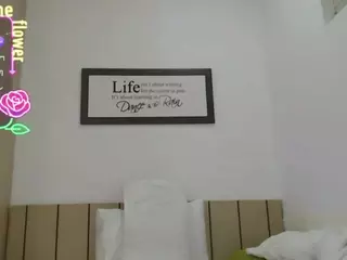 MaryHillx's Live Sex Cam Show