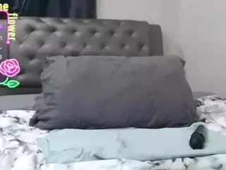 MaryHillx's Live Sex Cam Show