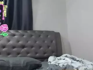 MaryHillx's Live Sex Cam Show