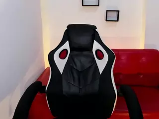 nora22xx's Live Sex Cam Show