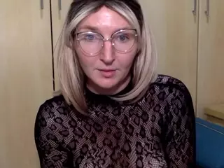 vanda26's Live Sex Cam Show