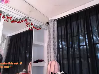 BLACK-ROSSE1's Live Sex Cam Show