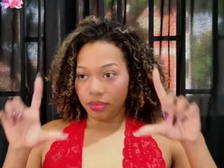 BLACK-ROSSE1's Live Sex Cam Show