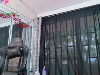 BLACK-ROSSE1's Live Sex Cam Show