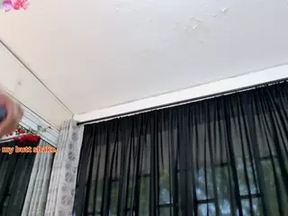 BLACK-ROSSE1's Live Sex Cam Show