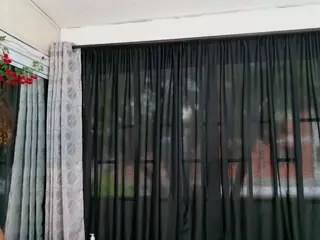 BLACK-ROSSE1's Live Sex Cam Show