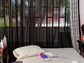 BLACK-ROSSE1's Live Sex Cam Show