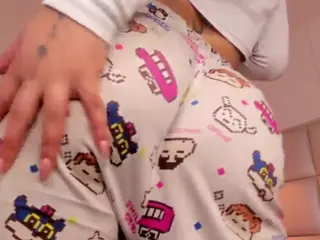 Aily Yozuko's Live Sex Cam Show