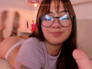Aily Yozuko's Live Sex Cam Show