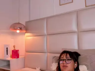 Aily Yozuko's Live Sex Cam Show