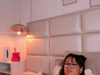 Aily Yozuko's Live Sex Cam Show