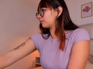 Aily Yozuko's Live Sex Cam Show