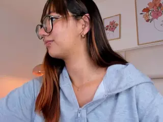 Aily Yozuko's Live Sex Cam Show