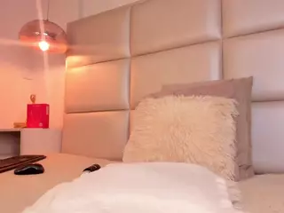 Aily Yozuko's Live Sex Cam Show