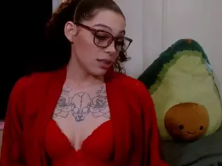 Sapphire Storm's Live Sex Cam Show