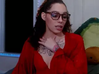 Sapphire Storm's Live Sex Cam Show