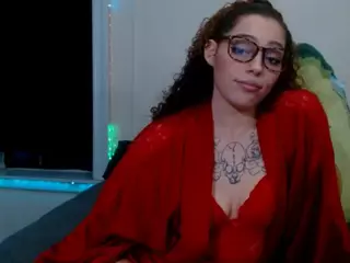 Sapphire Storm's Live Sex Cam Show