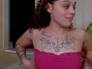 Sapphire Storm's Live Sex Cam Show
