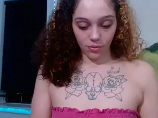 Sapphire Storm's Live Sex Cam Show