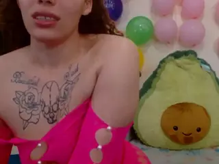 Sapphire Storm's Live Sex Cam Show