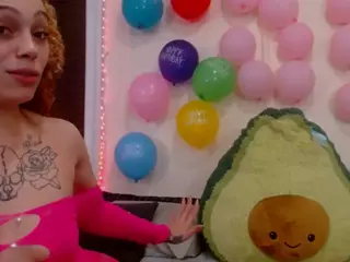 Sapphire Storm's Live Sex Cam Show