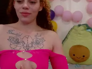 Sapphire Storm's Live Sex Cam Show