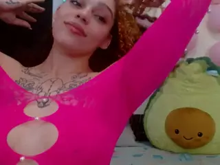 Sapphire Storm's Live Sex Cam Show