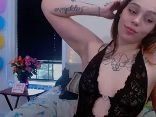 Sapphire Storm's Live Sex Cam Show