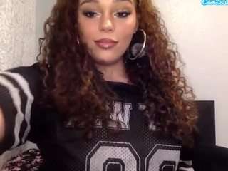 Live cam show with Sapphire Storm