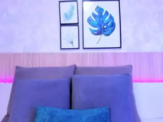 Alanna-Hank's Live Sex Cam Show